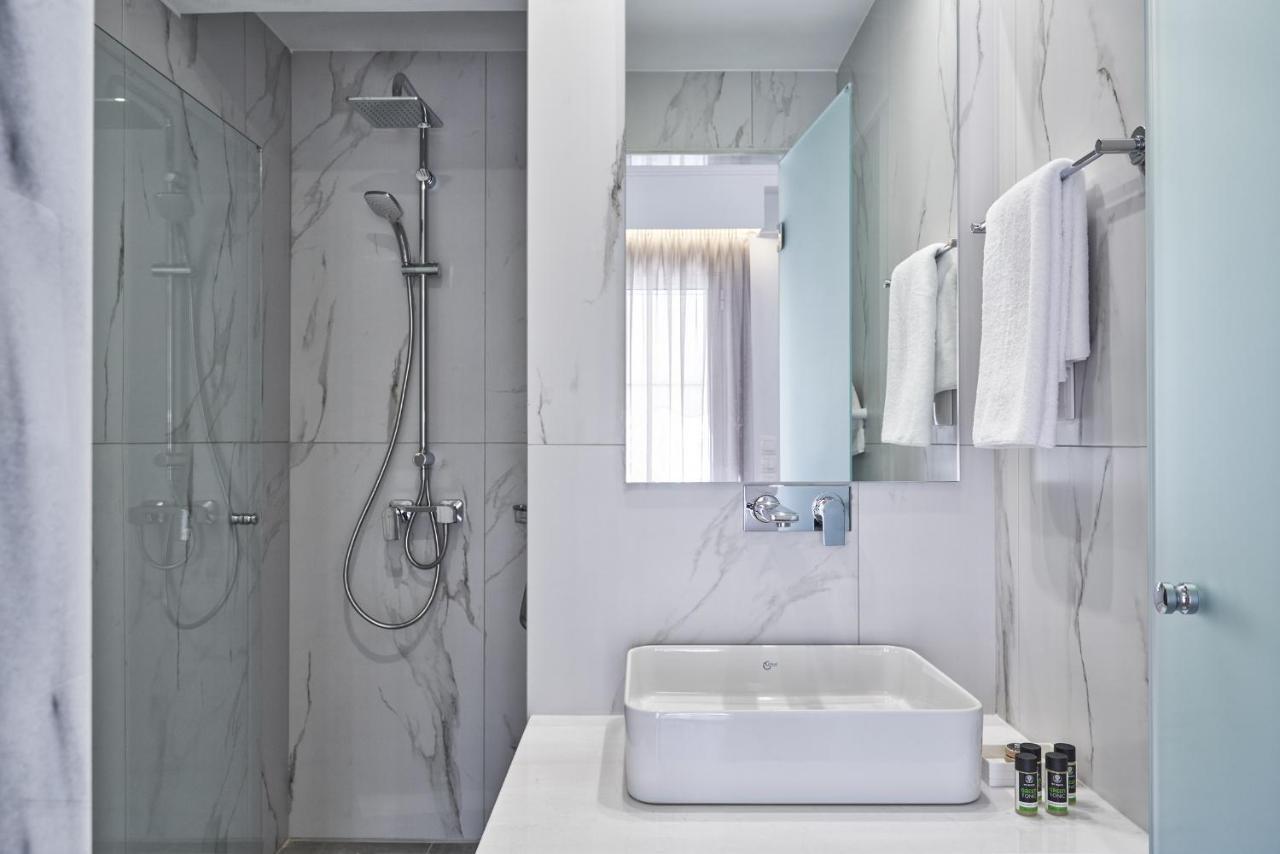 Marvelous N Bright Apt Next To Megaro Mousikis Atenas Exterior foto