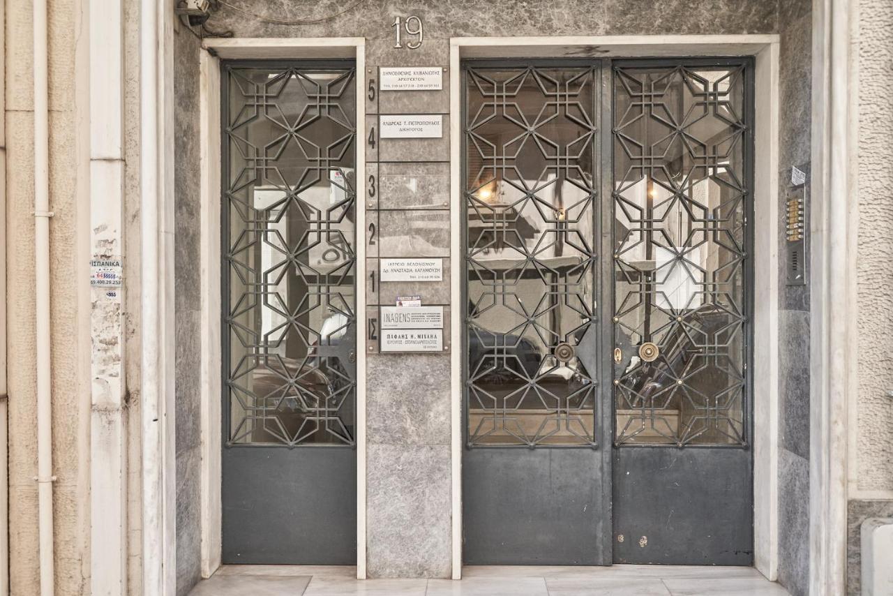 Marvelous N Bright Apt Next To Megaro Mousikis Atenas Exterior foto