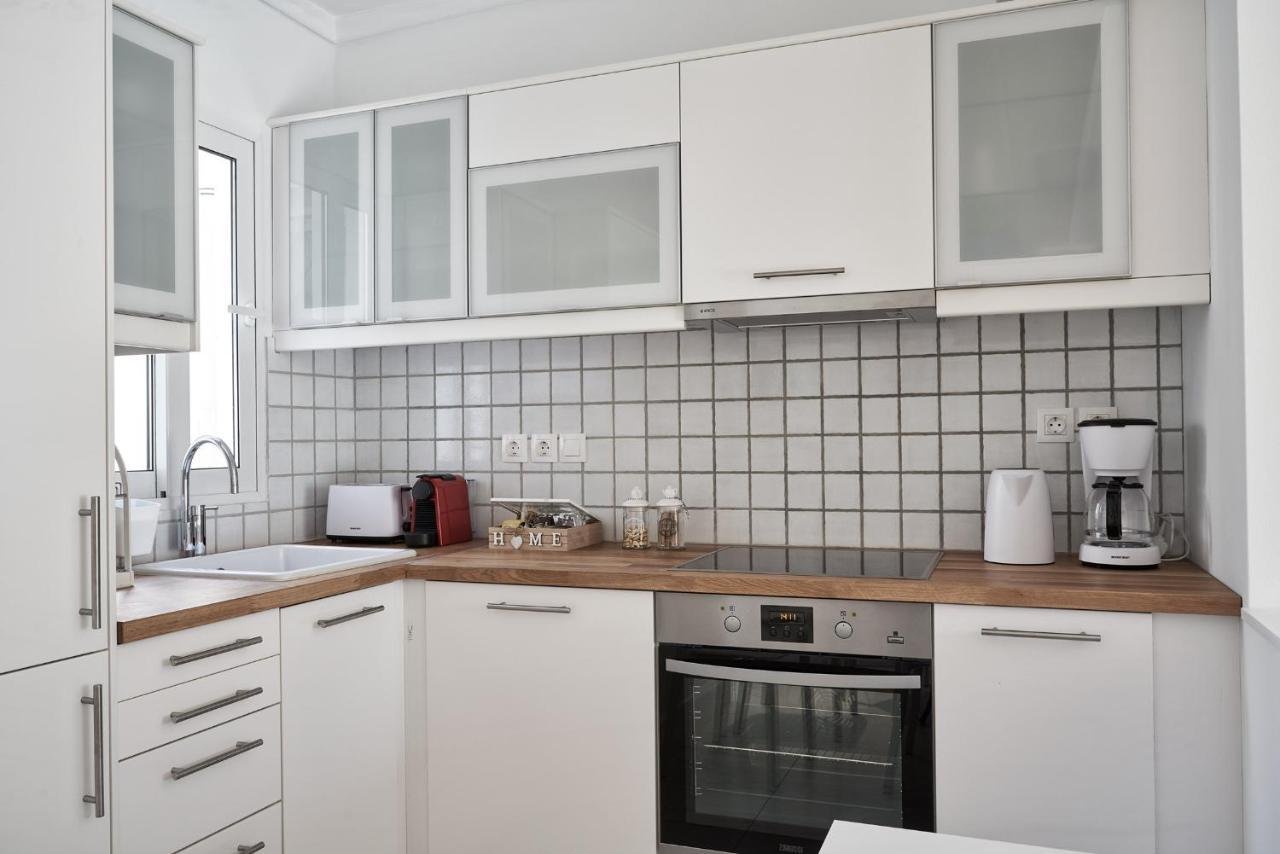 Marvelous N Bright Apt Next To Megaro Mousikis Atenas Exterior foto